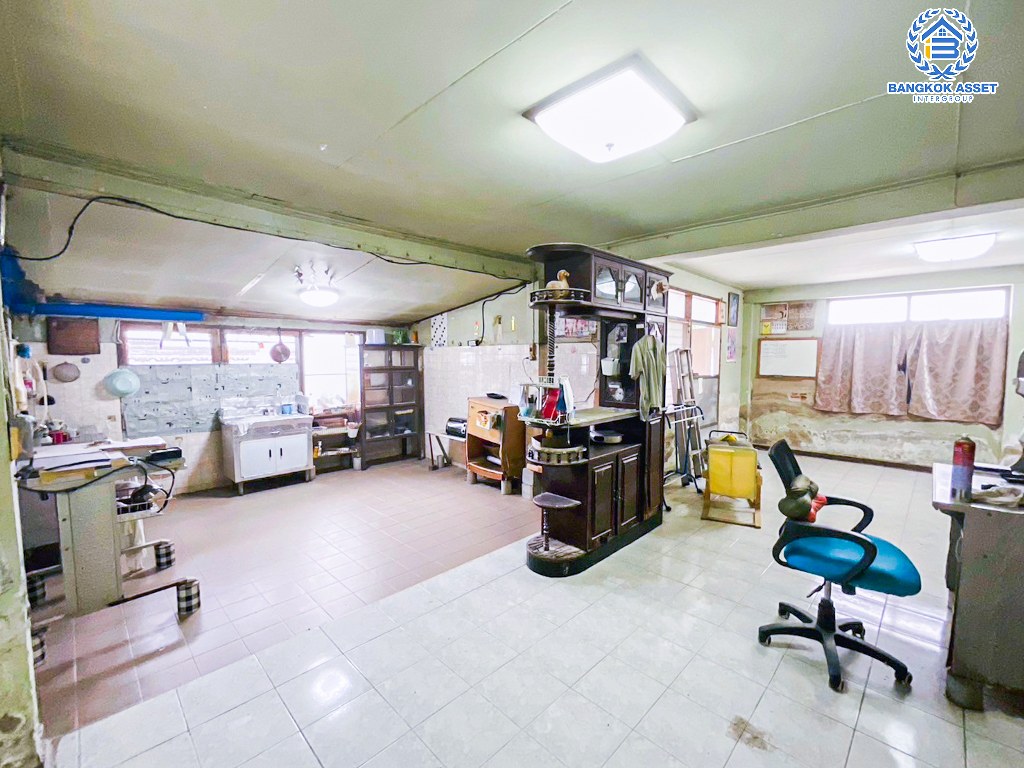 *****บ้านเดี่ยวมือสอง โครงการ ซอยชูชาติอนุสรณ์3 เนื้อที่ 91 ตร.ว. ฟังก์ชัน 3 ห้องนอน 2 ห้องน้ำ 2 ที่จอดรถ ที่ดินกว้าง เหมาะสำหรับการปลูกบ้านใหม่ หรือเพื่อการลงทุน โครงการบนทำเลเดินทางสะดวก เชื่อมต่อถนนแจ้งวัฒนะ ถนนเลี่ยงเมืองปากเกร็ด ถนนสามัคคี ใกล้รถไฟฟ้าสายสีชมพู และจุดขึ้นทางด่วน "แจ้งวัฒนะ"