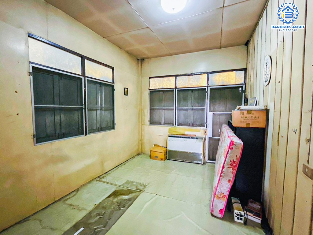 *****บ้านเดี่ยวมือสอง โครงการ ซอยชูชาติอนุสรณ์3 เนื้อที่ 91 ตร.ว. ฟังก์ชัน 3 ห้องนอน 2 ห้องน้ำ 2 ที่จอดรถ ที่ดินกว้าง เหมาะสำหรับการปลูกบ้านใหม่ หรือเพื่อการลงทุน โครงการบนทำเลเดินทางสะดวก เชื่อมต่อถนนแจ้งวัฒนะ ถนนเลี่ยงเมืองปากเกร็ด ถนนสามัคคี ใกล้รถไฟฟ้าสายสีชมพู และจุดขึ้นทางด่วน "แจ้งวัฒนะ"