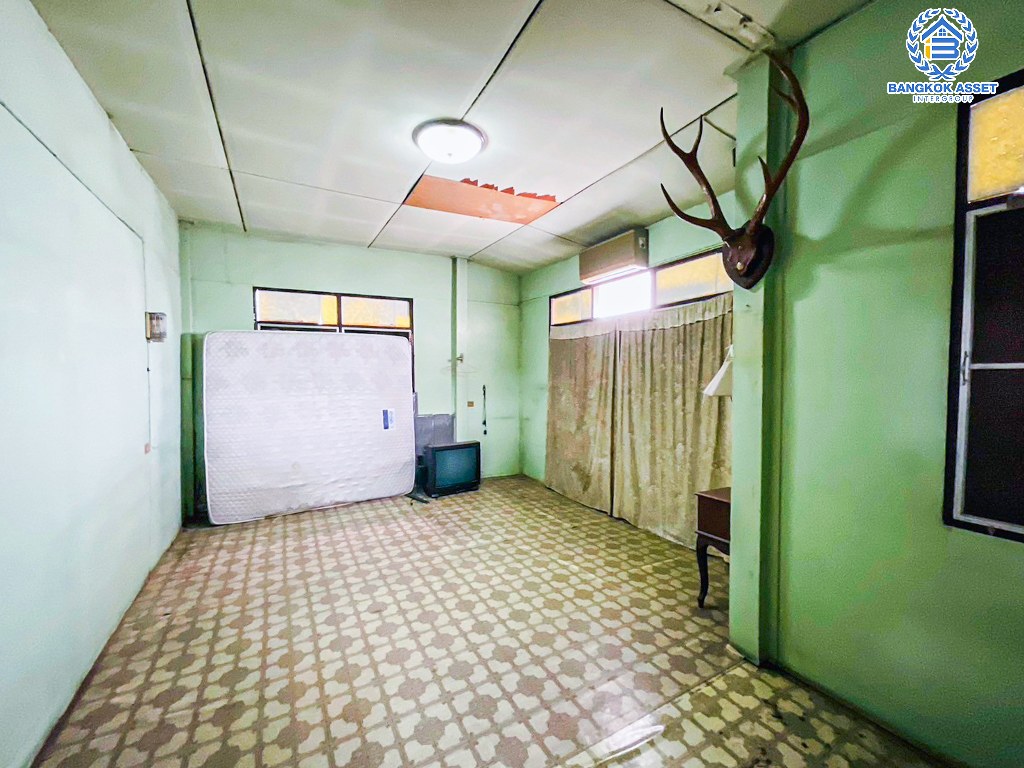 *****บ้านเดี่ยวมือสอง โครงการ ซอยชูชาติอนุสรณ์3 เนื้อที่ 91 ตร.ว. ฟังก์ชัน 3 ห้องนอน 2 ห้องน้ำ 2 ที่จอดรถ ที่ดินกว้าง เหมาะสำหรับการปลูกบ้านใหม่ หรือเพื่อการลงทุน โครงการบนทำเลเดินทางสะดวก เชื่อมต่อถนนแจ้งวัฒนะ ถนนเลี่ยงเมืองปากเกร็ด ถนนสามัคคี ใกล้รถไฟฟ้าสายสีชมพู และจุดขึ้นทางด่วน "แจ้งวัฒนะ"