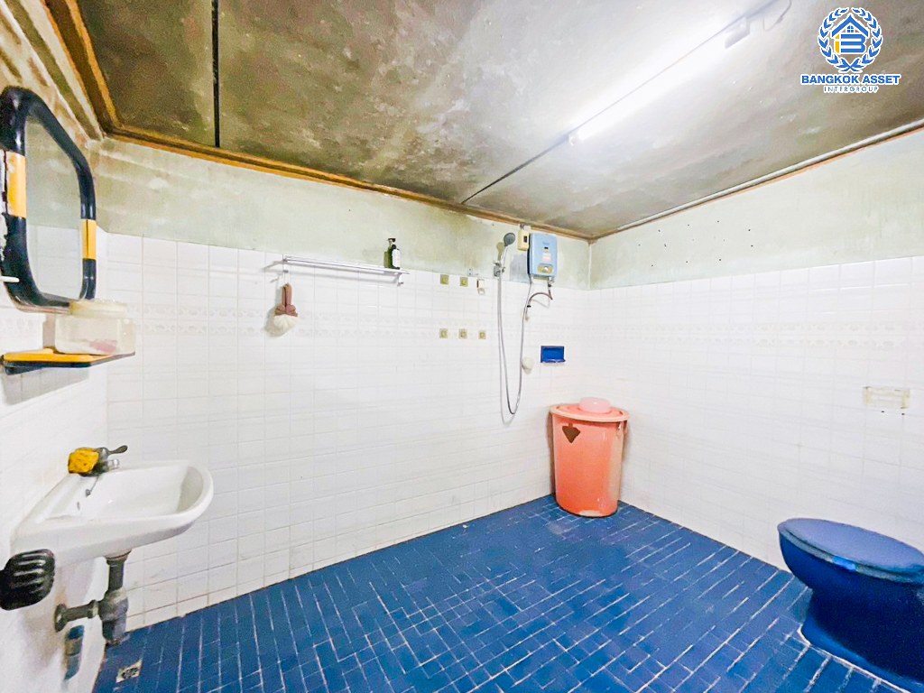 *****บ้านเดี่ยวมือสอง โครงการ ซอยชูชาติอนุสรณ์3 เนื้อที่ 91 ตร.ว. ฟังก์ชัน 3 ห้องนอน 2 ห้องน้ำ 2 ที่จอดรถ ที่ดินกว้าง เหมาะสำหรับการปลูกบ้านใหม่ หรือเพื่อการลงทุน โครงการบนทำเลเดินทางสะดวก เชื่อมต่อถนนแจ้งวัฒนะ ถนนเลี่ยงเมืองปากเกร็ด ถนนสามัคคี ใกล้รถไฟฟ้าสายสีชมพู และจุดขึ้นทางด่วน "แจ้งวัฒนะ"