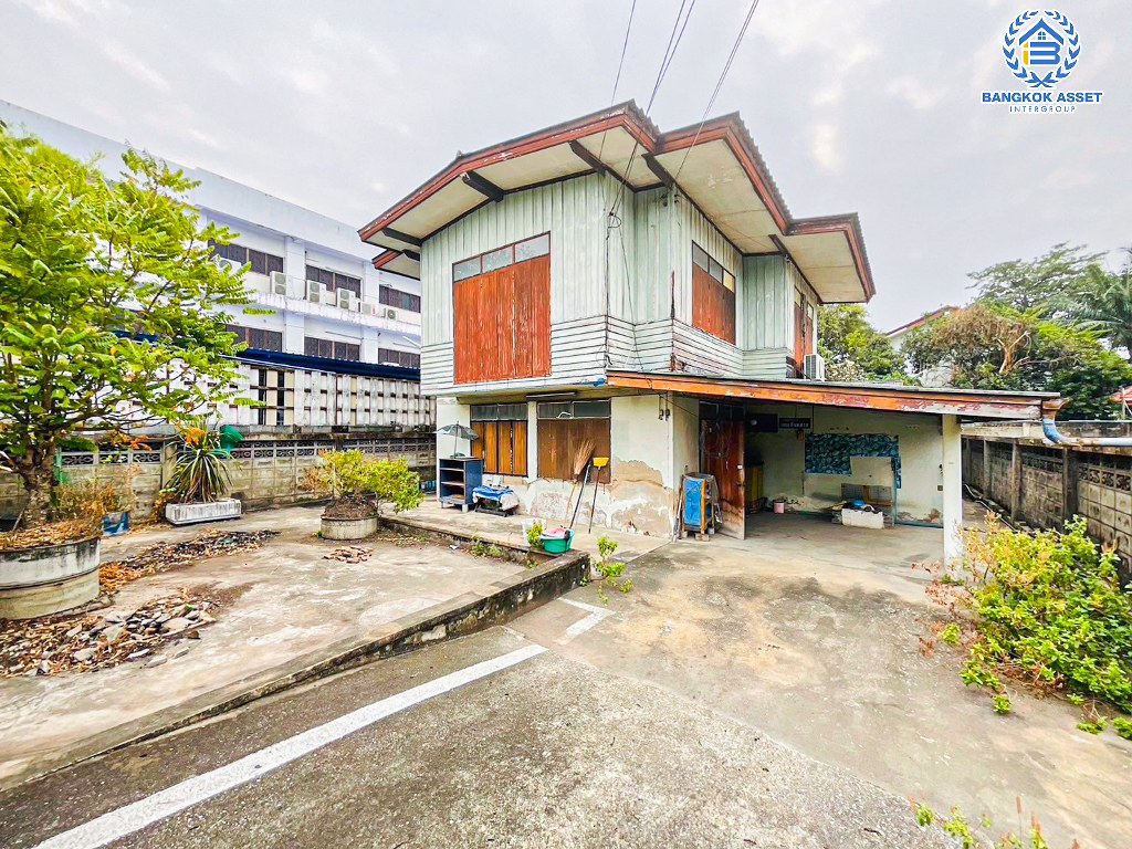 *****บ้านเดี่ยวมือสอง โครงการ ซอยชูชาติอนุสรณ์3 เนื้อที่ 91 ตร.ว. ฟังก์ชัน 3 ห้องนอน 2 ห้องน้ำ 2 ที่จอดรถ ที่ดินกว้าง เหมาะสำหรับการปลูกบ้านใหม่ หรือเพื่อการลงทุน โครงการบนทำเลเดินทางสะดวก เชื่อมต่อถนนแจ้งวัฒนะ ถนนเลี่ยงเมืองปากเกร็ด ถนนสามัคคี ใกล้รถไฟฟ้าสายสีชมพู และจุดขึ้นทางด่วน "แจ้งวัฒนะ"