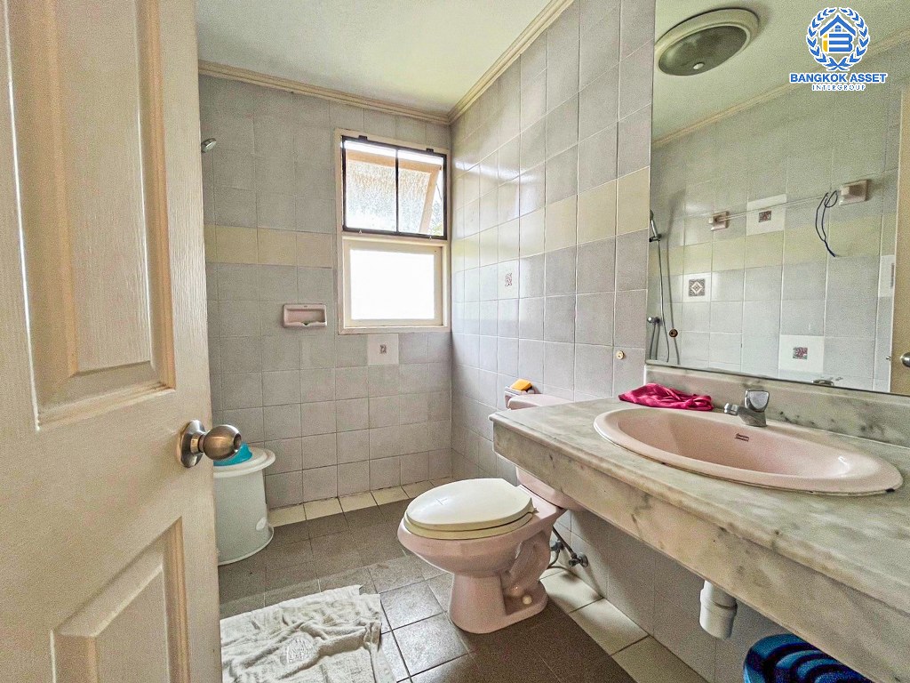 *****บ้านเดี่ยวมือสอง โครงการ ชัยพฤกษ์ บางบัวทอง หลังมุม บ้านคุณภาพจาก L&H เนื้อที่ 105.70 ตร.ว. ฟังก์ชัน 3 ห้องนอน 3 ห้องน้ำ 3 ที่จอดรถ บ้านเหมือนใหม่ พร้อมเข้าอยู่ โครงการบนทำเลดี เชื่อมต่อถนนราชพฤกษ์ ถนนรัตนาธิเบศร์ ถนนบางกรวย-ไทรน้อย ใกล้รถไฟฟ้าสายสีม่วง "สถานีแยกบางพลู"...