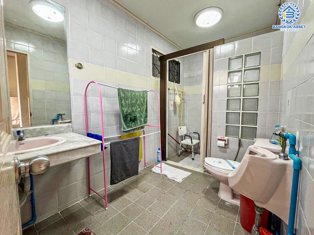 *****บ้านเดี่ยวมือสอง โครงการ ชัยพฤกษ์ บางบัวทอง หลังมุม บ้านคุณภาพจาก L&H เนื้อที่ 105.70 ตร.ว. ฟังก์ชัน 3 ห้องนอน 3 ห้องน้ำ 3 ที่จอดรถ บ้านเหมือนใหม่ พร้อมเข้าอยู่ โครงการบนทำเลดี เชื่อมต่อถนนราชพฤกษ์ ถนนรัตนาธิเบศร์ ถนนบางกรวย-ไทรน้อย ใกล้รถไฟฟ้าสายสีม่วง "สถานีแยกบางพลู"...