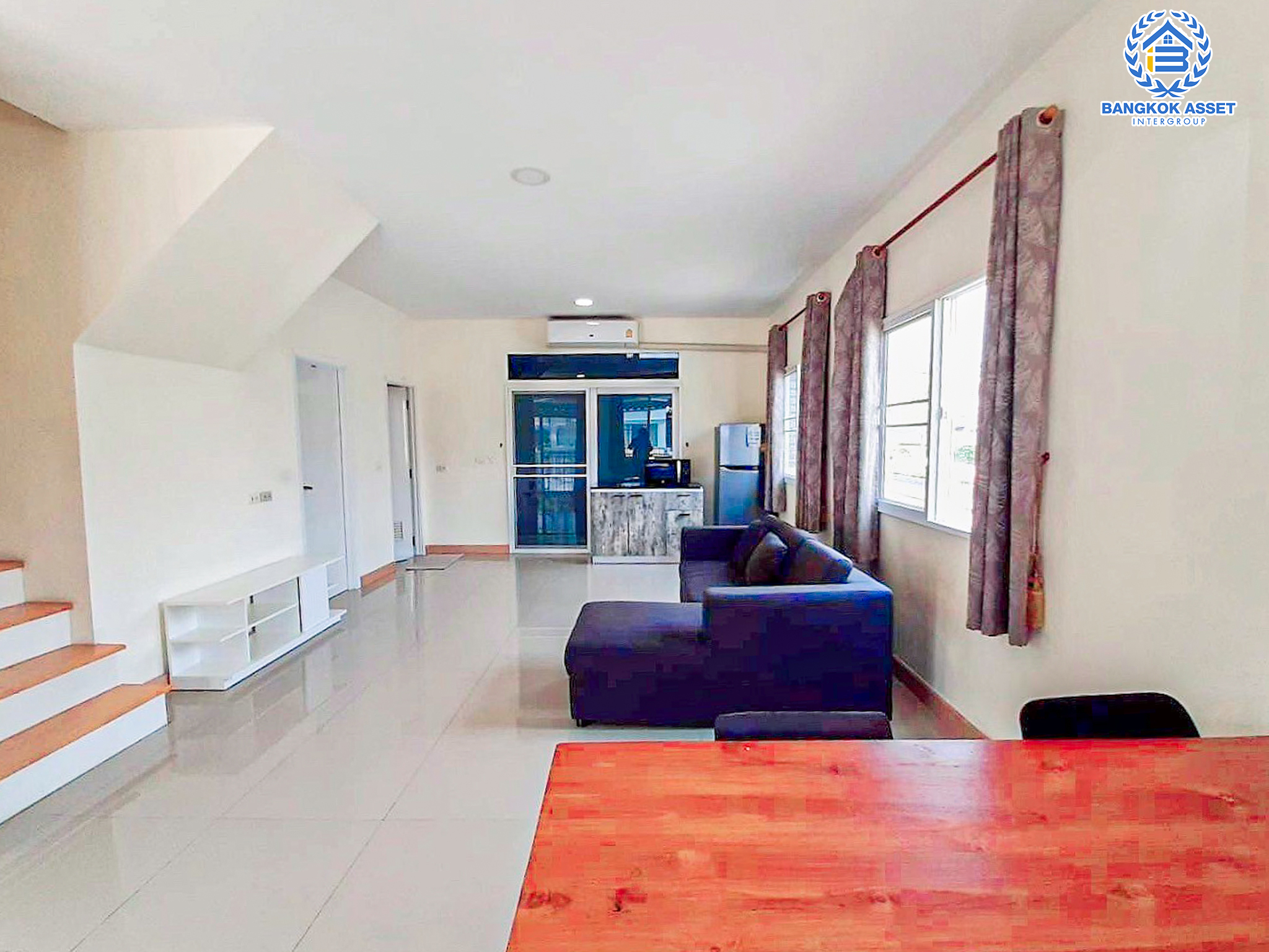 *****ทาวน์เฮ้าส์มือสอง โครงการ กัสโต้ เพชรเกษม-ทวีวัฒนา หลังมุม เนื้อที่ 29.20 ตร.ว. ฟังก์ชัน 3 ห้องนอน 2 ห้องน้ำ 2 ที่จอดรถ  สภาพดี พร้อมอยู่บนทำเลย่านฝั่งธนฯโครงการบนทำเลเดินทางสะดวก เชื่อมต่อถนนเพชรเกษม ถนนพุทธมณฑลสาย4 ถนนสิรินธร ใกล้รถไฟฟ้าสายสีน้ำเงิน "สถานีเพชรเกษม48" และ "สถานีทวีวัฒนา"