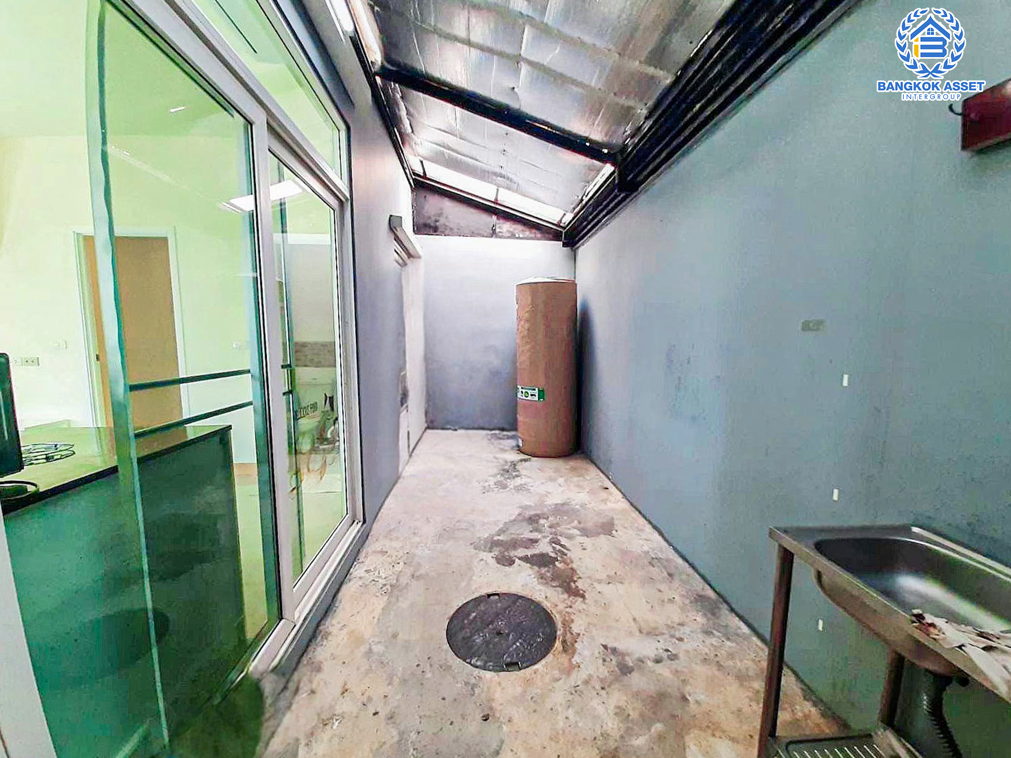 *****ทาวน์เฮ้าส์มือสอง โครงการ กัสโต้ เพชรเกษม-ทวีวัฒนา หลังมุม เนื้อที่ 29.20 ตร.ว. ฟังก์ชัน 3 ห้องนอน 2 ห้องน้ำ 2 ที่จอดรถ  สภาพดี พร้อมอยู่บนทำเลย่านฝั่งธนฯโครงการบนทำเลเดินทางสะดวก เชื่อมต่อถนนเพชรเกษม ถนนพุทธมณฑลสาย4 ถนนสิรินธร ใกล้รถไฟฟ้าสายสีน้ำเงิน "สถานีเพชรเกษม48" และ "สถานีทวีวัฒนา"