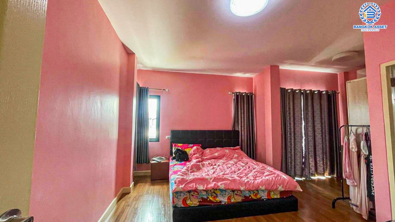 *****บ้านเดี่ยวมือสองนนทบุรี หมู่บ้าน บ้านฟ้ากรีนเนอรี่ ปากเกร็ด-ราชพฤกษ์ เนื้อที่กว้างขวางถึง 90.7 ตร.ว. ฟังก์ชัน 4 ห้องนอน 4 ห้องน้ำ 4 ที่จอดรถ บ้านสวย น่าอยู่สุดๆ บนทำเลแห่งการเดินทาง เชื่อมต่อ ถนนบางกรวย-กรุงเทพ, ถนนชัยพฤกษ์, ถนนราชพฤกษ์ จองเลย!