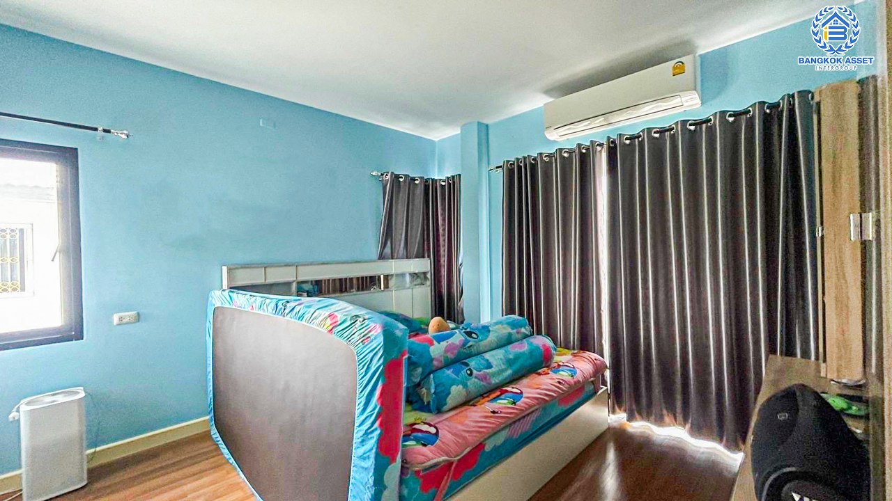 *****บ้านเดี่ยวมือสองนนทบุรี หมู่บ้าน บ้านฟ้ากรีนเนอรี่ ปากเกร็ด-ราชพฤกษ์ เนื้อที่กว้างขวางถึง 90.7 ตร.ว. ฟังก์ชัน 4 ห้องนอน 4 ห้องน้ำ 4 ที่จอดรถ บ้านสวย น่าอยู่สุดๆ บนทำเลแห่งการเดินทาง เชื่อมต่อ ถนนบางกรวย-กรุงเทพ, ถนนชัยพฤกษ์, ถนนราชพฤกษ์ จองเลย!