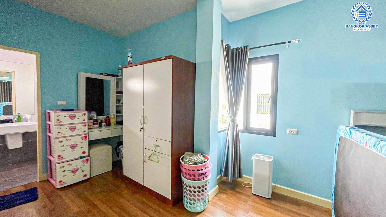 *****บ้านเดี่ยวมือสองนนทบุรี หมู่บ้าน บ้านฟ้ากรีนเนอรี่ ปากเกร็ด-ราชพฤกษ์ เนื้อที่กว้างขวางถึง 90.7 ตร.ว. ฟังก์ชัน 4 ห้องนอน 4 ห้องน้ำ 4 ที่จอดรถ บ้านสวย น่าอยู่สุดๆ บนทำเลแห่งการเดินทาง เชื่อมต่อ ถนนบางกรวย-กรุงเทพ, ถนนชัยพฤกษ์, ถนนราชพฤกษ์ จองเลย!