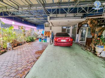 *****บ้านเดี่ยวมือสอง โครงการ ซอยจรัญสนิทวงศ์75 หลังมุม เนื้อที่ 92 ตร.ว. ฟังก์ชัน 4 ห้องนอน 2 ห้องน้ำ 4 ที่จอดรถ มีความเป็นส่วนตัว ทำเลดีมาก เดินทางสะดวก เชื่อมต่อถนนจรัญสนิทวงศ์ ถนนสิรินธร ถนนบรมราชชนนี ใกล้รถไฟฟ้าสายสีน้ำเงิน "สถานีถานีบางพลัด" และ "สถานีสิรินธร"