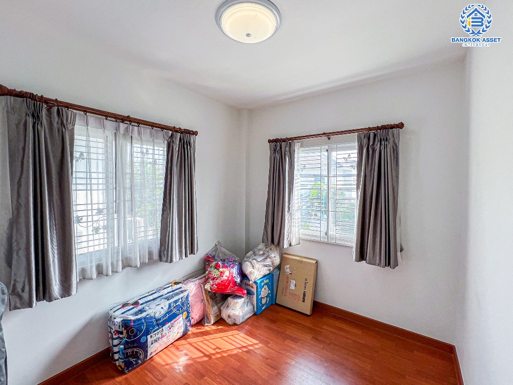 *****บ้านแฝดมือสอง โครงการ แลนซีโอ คริป ปิ่นเกล้า-วงแหวน หลังมุม เนื้อที่ 35 ตร.ว. ฟังก์ชัน 3 ห้องนอน 2 ห้องน้ำ บ้านสวยพร้อมอยู่ โครงการบนทำเลดี เชื่อมต่อถนนกาญจนาภิเษก ถนนศาลายา ถนนนครอินทร์ ใกล้รถไฟฟ้าสายสีม่วง "สถานีสามแยกบางใหญ่"