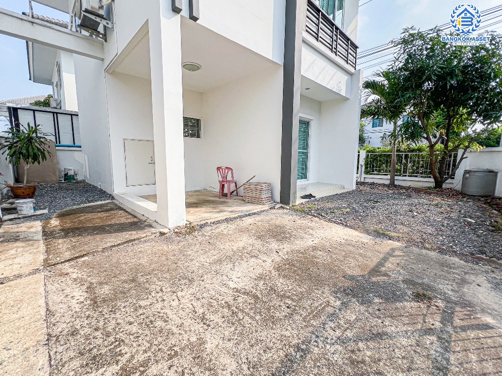 *****บ้านแฝดมือสอง โครงการ แลนซีโอ คริป ปิ่นเกล้า-วงแหวน หลังมุม เนื้อที่ 35 ตร.ว. ฟังก์ชัน 3 ห้องนอน 2 ห้องน้ำ บ้านสวยพร้อมอยู่ โครงการบนทำเลดี เชื่อมต่อถนนกาญจนาภิเษก ถนนศาลายา ถนนนครอินทร์ ใกล้รถไฟฟ้าสายสีม่วง "สถานีสามแยกบางใหญ่"