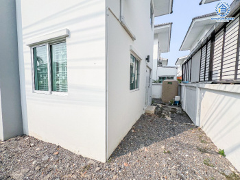 *****บ้านแฝดมือสอง โครงการ แลนซีโอ คริป ปิ่นเกล้า-วงแหวน หลังมุม เนื้อที่ 35 ตร.ว. ฟังก์ชัน 3 ห้องนอน 2 ห้องน้ำ บ้านสวยพร้อมอยู่ โครงการบนทำเลดี เชื่อมต่อถนนกาญจนาภิเษก ถนนศาลายา ถนนนครอินทร์ ใกล้รถไฟฟ้าสายสีม่วง "สถานีสามแยกบางใหญ่"