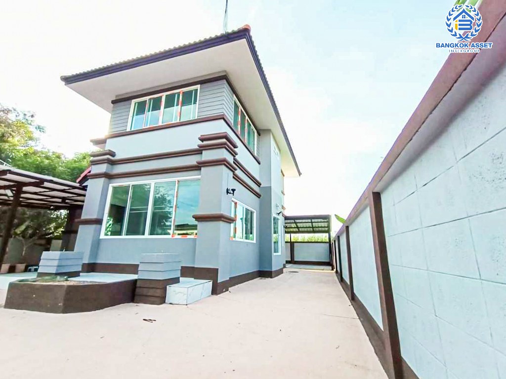 *****บ้านเดี่ยวมือสอง โครงการ ทรัพย์กานดา ติวานนท์-ปทุมธานี หลังมุม เนื้อที่ 58 ตร.ว. ฟังก์ชัน 3 ห้องนอน 2 ห้องน้ำ 2 ที่จอดรถ บ้านบรรยากาศเป็นส่วนตัวข้างบ้านไม่ติดใคร พื้นที่ใช้สอยกว้าง โครงการบนทำเลเดินทางสะดวก เชื่อมต่อถนนวิภาวดี-รังสิต ถนนแจ้งวัฒนะ ถนนกรุงเทพฯ-ปทุมธานี