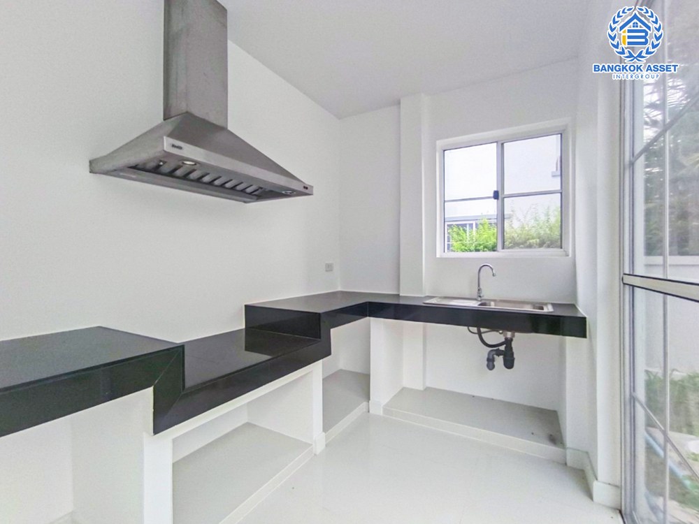 *****บ้านเดี่ยวมือสอง โครงการ มัณฑนา ราชพฤกษ์ เนื้อที่ 52.10 ตร.ว. ฟังก์ชัน 3 ห้องนอน 2 ห้องน้ำ 2 ที่จอดรถ บ้านหลังใหญ่ พื้นที่รอบบ้านกว้างขวาง ตั้งบนทำเลดี เชื่อมต่อถนนกาญจนาภิเษก ถนนรัตนาธิเบศร์ ถนนนครอินทร์ ใกล้เซ็นทรัลเวสต์เกต และรถไฟฟ้าสายสีม่วง "สถานีบางรักน้อยท่าอิฐ"