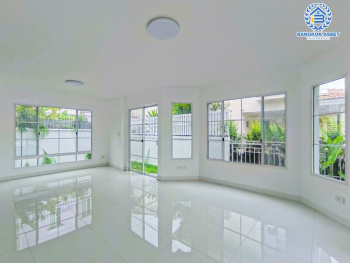 *****บ้านเดี่ยวมือสอง โครงการ มัณฑนา ราชพฤกษ์ เนื้อที่ 52.10 ตร.ว. ฟังก์ชัน 3 ห้องนอน 2 ห้องน้ำ 2 ที่จอดรถ บ้านหลังใหญ่ พื้นที่รอบบ้านกว้างขวาง ตั้งบนทำเลดี เชื่อมต่อถนนกาญจนาภิเษก ถนนรัตนาธิเบศร์ ถนนนครอินทร์ ใกล้เซ็นทรัลเวสต์เกต และรถไฟฟ้าสายสีม่วง "สถานีบางรักน้อยท่าอิฐ"