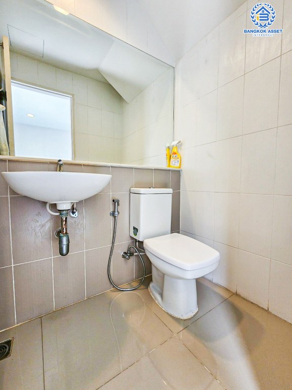 *****ทาวน์โฮม 3 ชั้นมือสอง โครงการ บ้านกลางเมือง พระราม2-พุทธบูชา เนื้อที่ 18.50 ตร.ว. ฟังก์ชัน 3 ห้องนอน 3 ห้องน้ำ 2 ที่จอดรถ บ้านสภาพดีเยี่ยม พร้อมอยู่ โครงการบนทำเลเดินทางสะดวก เชื่อมต่อถนนพุทธบูชา ถนนประชาอุทิศ ถนนสุขสวัสดิ์ ใกล้เซ็นทรัลพระราม2