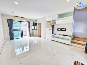 *****ทาวน์โฮม 3 ชั้นมือสอง โครงการ บ้านกลางเมือง พระราม2-พุทธบูชา เนื้อที่ 18.50 ตร.ว. ฟังก์ชัน 3 ห้องนอน 3 ห้องน้ำ 2 ที่จอดรถ บ้านสภาพดีเยี่ยม พร้อมอยู่ โครงการบนทำเลเดินทางสะดวก เชื่อมต่อถนนพุทธบูชา ถนนประชาอุทิศ ถนนสุขสวัสดิ์ ใกล้เซ็นทรัลพระราม2