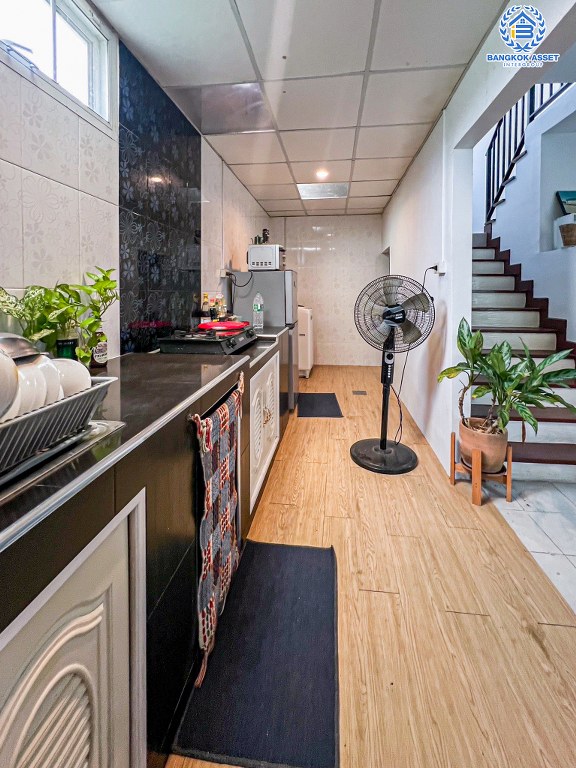 *****ทาวน์เฮ้าส์มือสอง โครงการ พฤกษา17 ลำลูกกา หลังมุม เนื้อที่ 28.40 ตร.ว. ฟังก์ชัน 3 ห้องนอน 2 ห้องน้ำ 1 ที่จอดรถ บ้านสภาพดี พื้นที่กว้างขวาง โครงการบนทำเลเดินทางสะดวก เชื่อมต่อถนนรังสิต-นครนายก ถนนลำลูกกา ถนนเฉลิมพงษ์ ใกล้รถไฟฟ้าสายสีเขียว "สถานีคูคต"