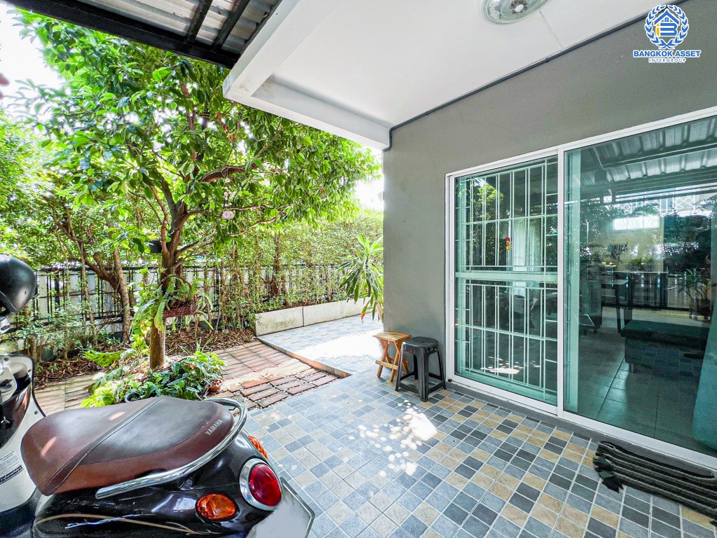 *****ทาวน์เฮ้าส์มือสอง โครงการ พฤกษา17 ลำลูกกา หลังมุม เนื้อที่ 28.40 ตร.ว. ฟังก์ชัน 3 ห้องนอน 2 ห้องน้ำ 1 ที่จอดรถ บ้านสภาพดี พื้นที่กว้างขวาง โครงการบนทำเลเดินทางสะดวก เชื่อมต่อถนนรังสิต-นครนายก ถนนลำลูกกา ถนนเฉลิมพงษ์ ใกล้รถไฟฟ้าสายสีเขียว "สถานีคูคต"