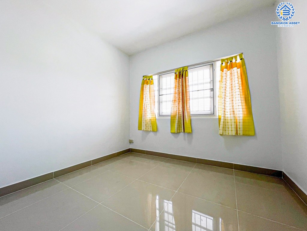 *****ทาวน์เฮ้าส์มือสอง โครงการ พฤกษา17 ลำลูกกา หลังมุม เนื้อที่ 28.40 ตร.ว. ฟังก์ชัน 3 ห้องนอน 2 ห้องน้ำ 1 ที่จอดรถ บ้านสภาพดี พื้นที่กว้างขวาง โครงการบนทำเลเดินทางสะดวก เชื่อมต่อถนนรังสิต-นครนายก ถนนลำลูกกา ถนนเฉลิมพงษ์ ใกล้รถไฟฟ้าสายสีเขียว "สถานีคูคต"