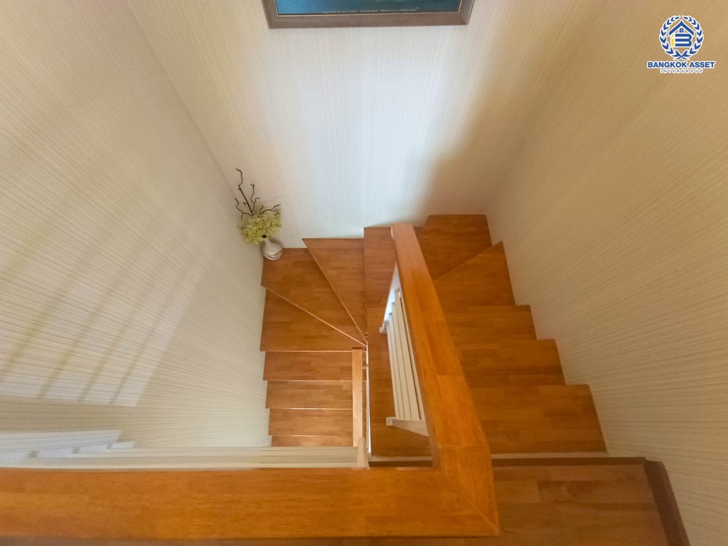 *****ทาวน์เฮ้าส์มือสอง โครงการ เดอะทรัสต์ ราชพฤกษ์ หลังมุม เนื้อที่ 25 ตร.ว. ฟังก์ชัน 4 ห้องนอน 2 ห้องน้ำ 1 ที่จอดรถ  แถมเฟอร์นิเจอร์ทั้งหลัง โครงการบนทำเลเดินทางสะดวก เชื่อมต่อถนนราชพฤกษ์ ถนนรัตนาธิเบศร์ ถนนบางกรวย-ไทรน้อย ใกล้จุดขึ้นทางด่วน "ศรีรัช"