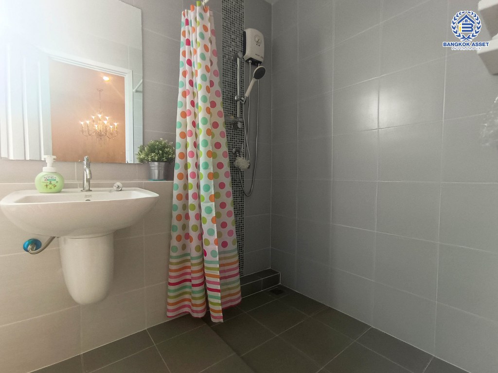 *****ทาวน์เฮ้าส์มือสอง โครงการ เดอะทรัสต์ ราชพฤกษ์ หลังมุม เนื้อที่ 25 ตร.ว. ฟังก์ชัน 4 ห้องนอน 2 ห้องน้ำ 1 ที่จอดรถ  แถมเฟอร์นิเจอร์ทั้งหลัง โครงการบนทำเลเดินทางสะดวก เชื่อมต่อถนนราชพฤกษ์ ถนนรัตนาธิเบศร์ ถนนบางกรวย-ไทรน้อย ใกล้จุดขึ้นทางด่วน "ศรีรัช"