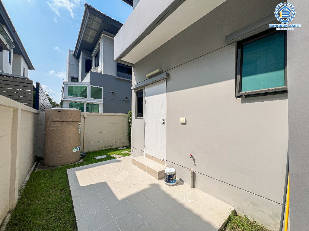 *****ขายด่วน! บ้านเดี่ยวมือสอง โครงการ บางกอก บูเลอวาร์ด ศรีนครินทร์-บางนา เนื้อที่ 50.60 ตร.ว. ฟังก์ชัน 3 ห้องนอน 3 ห้องน้ำ 2 ที่จอดรถ  โครงการบนทำเลเดินทางสะดวก เชื่อมต่อถนนหนามแดง ถนนวงแหวนกาญจนาภิเษก ถนนเทพารักษ์ ใกล้จุดขึ้นทางด่วน "กาญจนาภิเษก"