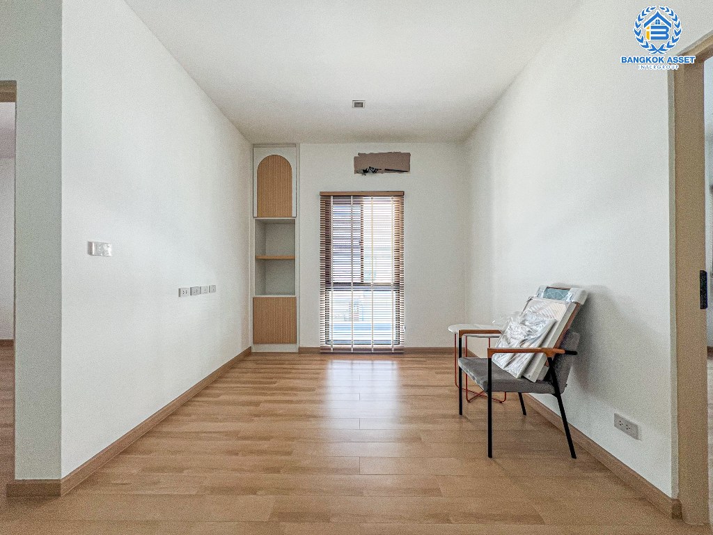 *****ขายด่วน! บ้านเดี่ยวมือสอง โครงการ บางกอก บูเลอวาร์ด ศรีนครินทร์-บางนา เนื้อที่ 50.60 ตร.ว. ฟังก์ชัน 3 ห้องนอน 3 ห้องน้ำ 2 ที่จอดรถ  โครงการบนทำเลเดินทางสะดวก เชื่อมต่อถนนหนามแดง ถนนวงแหวนกาญจนาภิเษก ถนนเทพารักษ์ ใกล้จุดขึ้นทางด่วน "กาญจนาภิเษก"