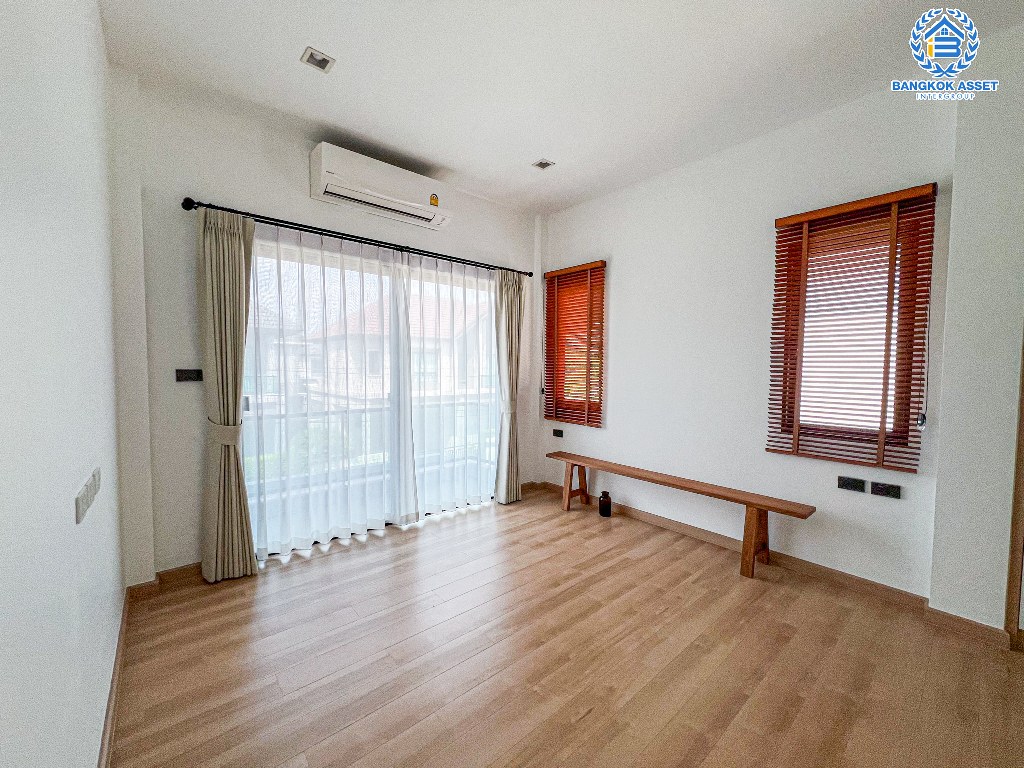 *****ขายด่วน! บ้านเดี่ยวมือสอง โครงการ บางกอก บูเลอวาร์ด ศรีนครินทร์-บางนา เนื้อที่ 50.60 ตร.ว. ฟังก์ชัน 3 ห้องนอน 3 ห้องน้ำ 2 ที่จอดรถ  โครงการบนทำเลเดินทางสะดวก เชื่อมต่อถนนหนามแดง ถนนวงแหวนกาญจนาภิเษก ถนนเทพารักษ์ ใกล้จุดขึ้นทางด่วน "กาญจนาภิเษก"