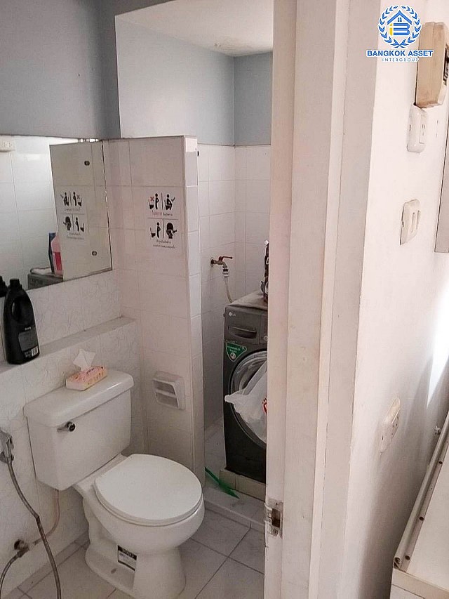 *****ทาวน์โฮมมือสองสมุทรปราการ โครงการ บ้านใหม่ เทพารักษ์-วงแหวน เนื้อที่กว้าง 20.6 ตร.ว. ฟังก์ชัน 3 ห้องนอน 3 ห้องน้ำ 2 ที่จอดรถ บ้านสวย บนทำเลเดินทางเข้า-ออกเมืองสะดวก เชื่อมต่อถนนเทพารักษ์, ถนนแพรกษา ใกล้ทางด่วน "วงแหวนเทพารักษ์"และรถไฟฟ้าสายสีเหลือง "สถานีศรีด่าน" ในราคาสุดคุ้ม!