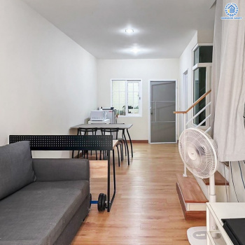 *****ทาวน์เฮ้าส์มือสองนนทบุรี โครงการ โกลเด้นทาวน์ รัตนาธิเบศร์-สถานีรถไฟฟ้าไทรม้า เนื้อที่ 16.3 ตร.ว. ฟังก์ชัน 3 ห้องนอน 2 ห้องน้ำ บ้านสวย น่าอยู่มาก บนทำเลเดินทางสะดวก เชื่อมต่อ ถนนราชพฤกษ์, ถนนรัตนาธิเบศร์, ถนนชัยพฤกษ์ ใกล้รถไฟฟ้าสายสีม่วง "สถานีไทรม้า"จองเลย!