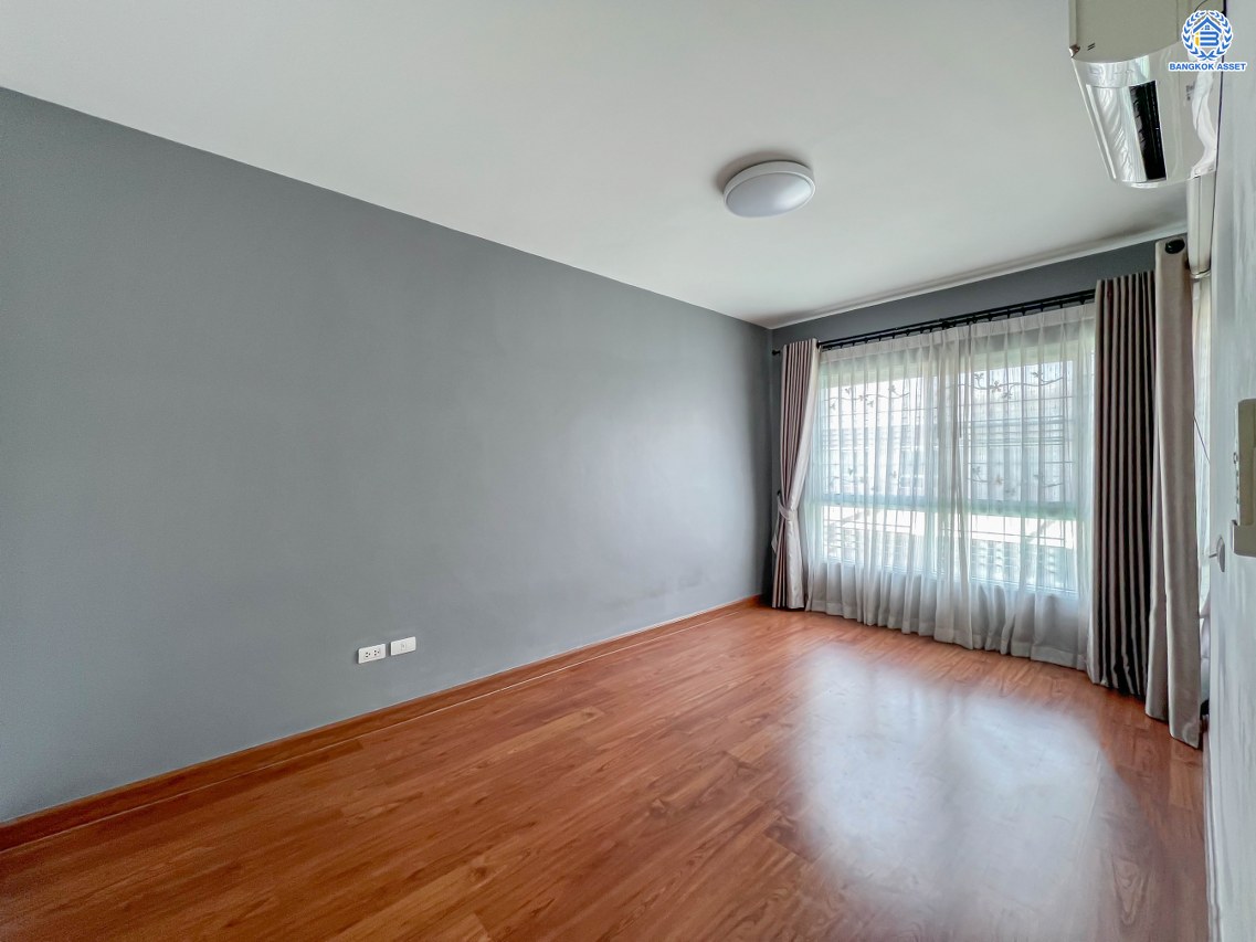 *****ทาวน์เฮ้าส์มือสองนนทบุรี โครงการ ศุภาลัย โนโววิลล์ วงแหวน-บางใหญ่ เนื้อที่กว้าง 20.7 ตร.ว. ฟังก์ชัน 3 ห้องนอน 2 ห้องน้ำ หน้ากว้างจอดรถได้ 2 คัน บ้านพร้อมอยู่ บนทำเลแห่งการเดินทาง เชื่อมต่อ ถ.กาญจนาภิเษก ใกล้รถไฟฟ้าสายสีม่วง "สถานีคลองบางไผ่" ในราคาสุดคุ้ม!