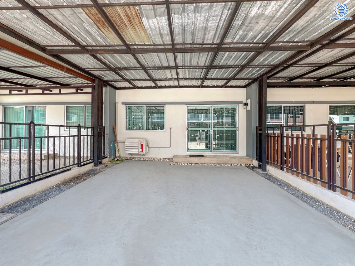 *****ทาวน์เฮ้าส์มือสองนนทบุรี โครงการ ศุภาลัย โนโววิลล์ วงแหวน-บางใหญ่ เนื้อที่กว้าง 20.7 ตร.ว. ฟังก์ชัน 3 ห้องนอน 2 ห้องน้ำ หน้ากว้างจอดรถได้ 2 คัน บ้านพร้อมอยู่ บนทำเลแห่งการเดินทาง เชื่อมต่อ ถ.กาญจนาภิเษก ใกล้รถไฟฟ้าสายสีม่วง "สถานีคลองบางไผ่" ในราคาสุดคุ้ม!