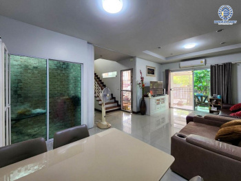 *****บ้านเดี่ยวมือสองกรุงเทพมหานคร โครงการ ดิไอดอล1 เลียบคลองทวีวัฒนา เนื้อที่กว้างขวางถึง 63 ตร.ว. ฟังก์ชัน 4 ห้องนอน 3 ห้องน้ำ 2 ที่จอดรถ บนทำเลเดินทางสะดวก เชื่อมต่อ ถนนเพชรเกษม, ถนนกาญจนาภิเษก เดินทาง 15 นาทีก็ถึงรถไฟฟ้าสายสีน้ำเงิน "สถานีหลักสอง"