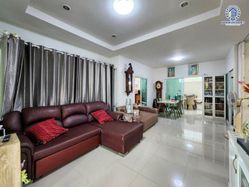 *****บ้านเดี่ยวมือสองกรุงเทพมหานคร โครงการ ดิไอดอล1 เลียบคลองทวีวัฒนา เนื้อที่กว้างขวางถึง 63 ตร.ว. ฟังก์ชัน 4 ห้องนอน 3 ห้องน้ำ 2 ที่จอดรถ บนทำเลเดินทางสะดวก เชื่อมต่อ ถนนเพชรเกษม, ถนนกาญจนาภิเษก เดินทาง 15 นาทีก็ถึงรถไฟฟ้าสายสีน้ำเงิน "สถานีหลักสอง"