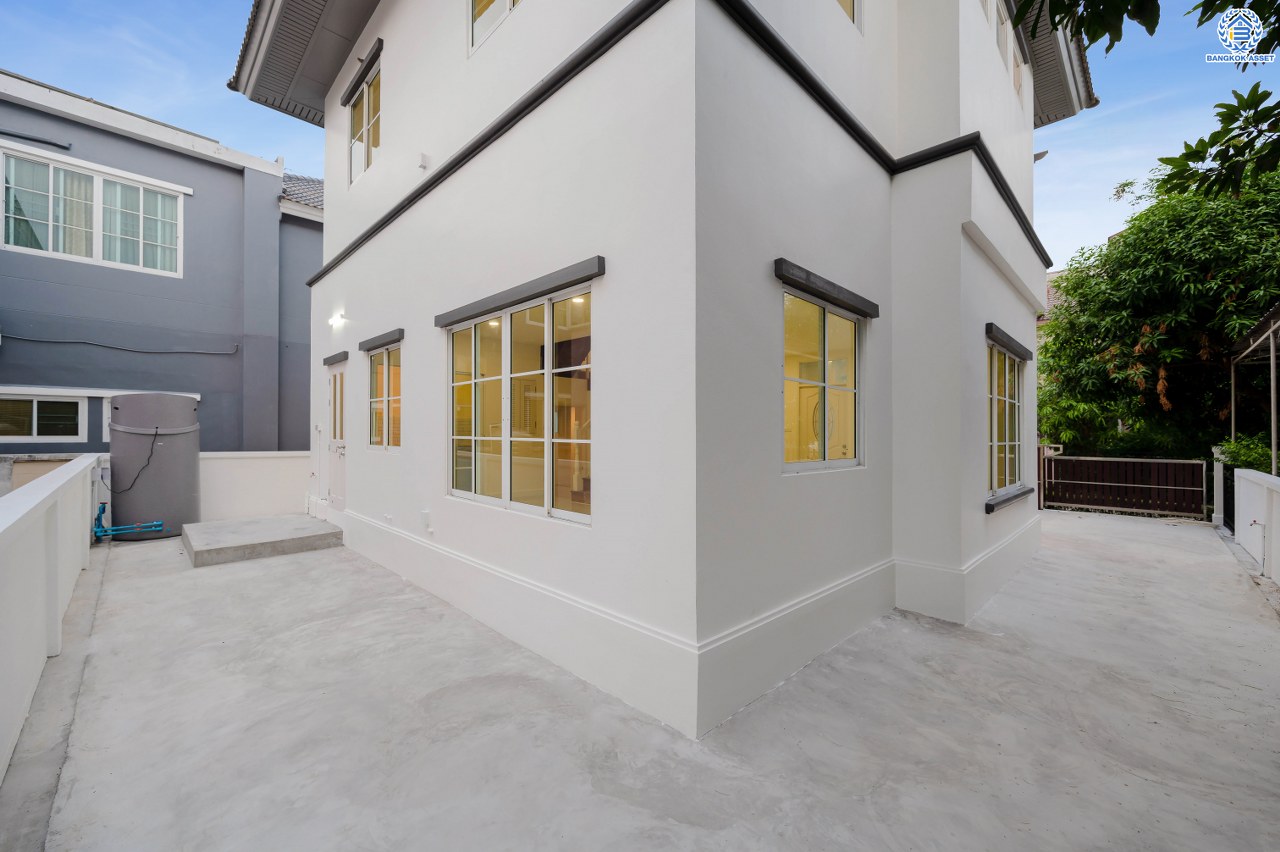 บ้านมือสองตกแต่งใหม่ พร้อมเข้าอยู่ โครงการ อิมเมจเพลส พุทธมณฑลสาย4 เนื้อที่ดิน 50 ตร.ว. พื้นที่ใช้สอย 249.41 ตร.ม. ฟังก์ชัน 3 ห้องนอน 3 ห้องน้ำ 1 ห้องอเนกประสงค์ 1 ที่จอดรถ บนทำเลติดถนนพุทธมณฑล สาย4 เชื่อมต่อถนนพุทธมณฑล สาย3, ถนนเพชรเกษม ใกล้จุดขึ้นทางด่วน "ประจิมรัถยา"