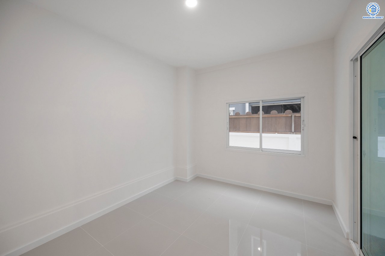 บ้านมือสองตกแต่งใหม่ พร้อมเข้าอยู่ โครงการ อิมเมจเพลส พุทธมณฑลสาย4 เนื้อที่ดิน 50 ตร.ว. พื้นที่ใช้สอย 249.41 ตร.ม. ฟังก์ชัน 3 ห้องนอน 3 ห้องน้ำ 1 ห้องอเนกประสงค์ 1 ที่จอดรถ บนทำเลติดถนนพุทธมณฑล สาย4 เชื่อมต่อถนนพุทธมณฑล สาย3, ถนนเพชรเกษม ใกล้จุดขึ้นทางด่วน "ประจิมรัถยา"