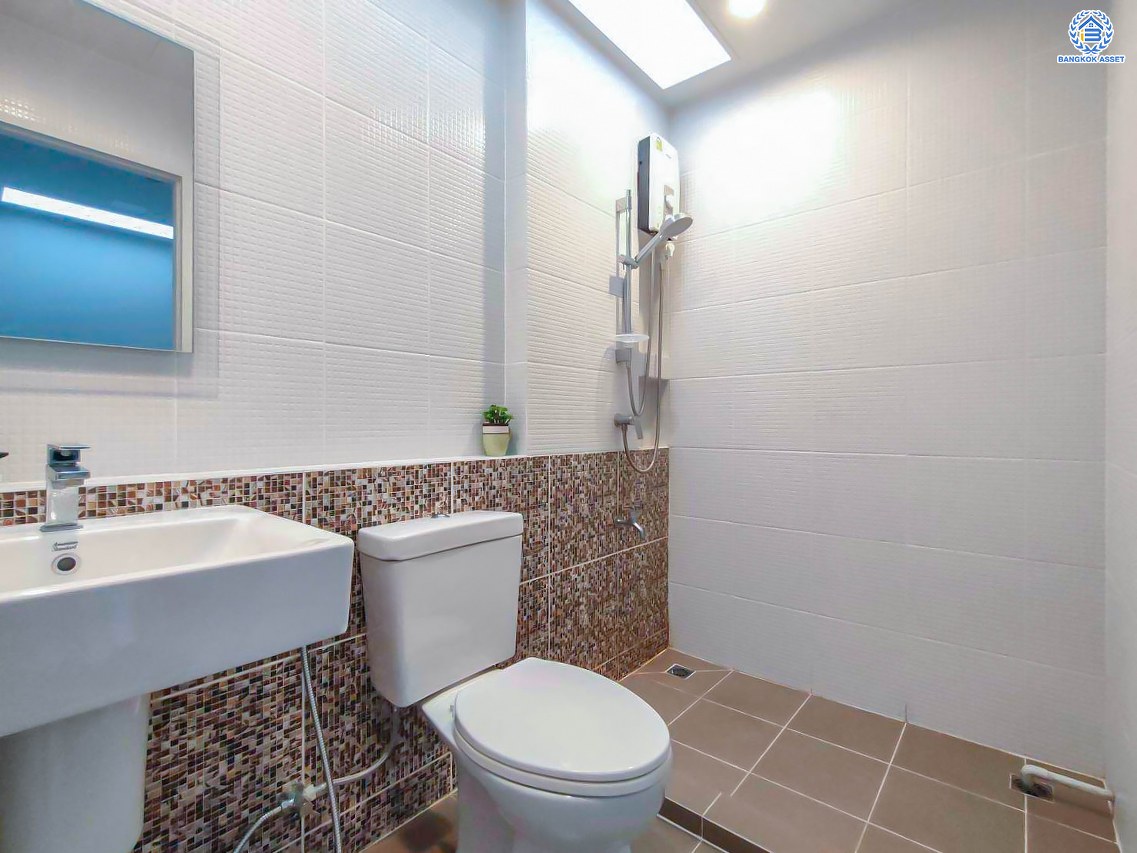 *****ทาวน์เฮ้าส์มือสองนนทบุรี โครงการ สิริเพลส ราชพฤกษ์-พระราม5 เนื้อที่ 18.6 ตร.ว. ฟังก์ชัน 3 ห้องนอน 3 ห้องน้ำ 2 ที่จอดรถ บ้านสวย พร้อมอยู่ แถมเฟอร์นิเจอร์ บนทำเลเดินทางสะดวก เชื่อมต่อ ถนนราชพฤกษ์, ถนนรัตนาธิเบศร์ ใกล้รถไฟฟ้าสายสีม่วง "สถานีบางพลู" จองเลย!