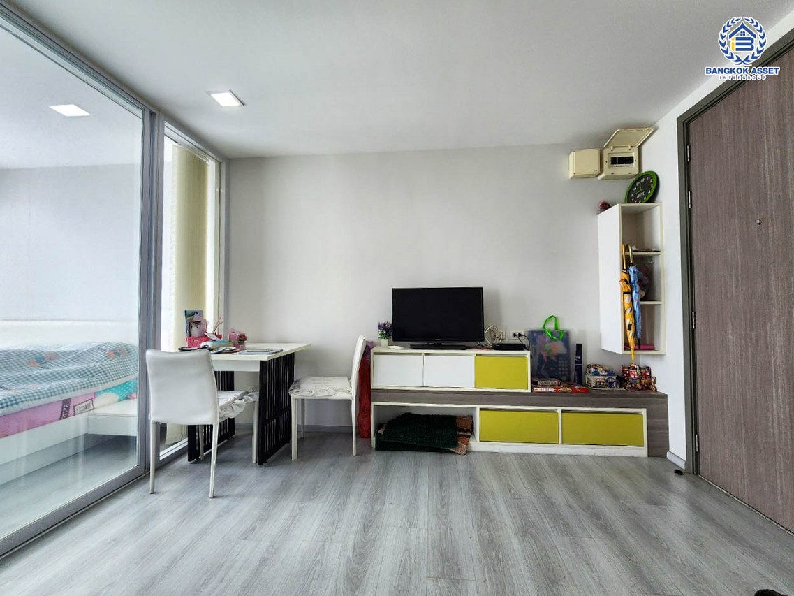 *****คอนโดมิเนียมมือสองนนทบุรี โครงการ กรีเน่ แจ้งวัฒนะ เนื้อที่กว้าง 33.17 ตร.ว. ฟังก์ชัน 1 ห้องนอน 1 ห้องน้ำ 1 ที่จอดรถ ห้องสวย น่าอยู่อาศัย บนทำเลเลียบคลองประปา เชื่อมต่อ ถนนแจ้งวัฒนะ, ถนนวิภาวดีรังสิต ใกล้เซ็นทรัลแจ้งวัฒนะ, เมืองทองธานี รถไฟฟ้าสายสีชมพู "สถานีห้าแยกปากเกร็ด" และทางด่วน "แจ้งวัฒนะ"