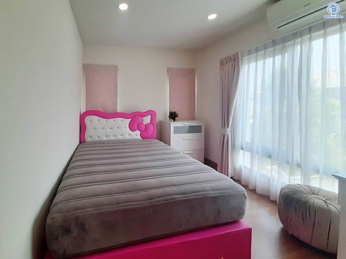 *****บ้านเดี่ยวมือสองนนทบุรี โครงการ เซนโทร ราชพฤกษ์-สวนผัก หลังมุม เนื้อที่กว้างขวางถึง 72.5 ตร.ว. ฟังก์ชัน 4 ห้องนอน 3 ห้องน้ำ 2 ที่จอดรถ บ้านเดี่ยวสไตล์พูลวิลล่า ตกแต่งสวย พร้อมสระว่ายน้ำ บนทำเลแห่งการเดินทาง เชื่อมต่อ ถนนราชพฤกษ์, ถนนนครอินทร์ ใกล้ทางด่วน "ศรีรัช" จองเลย!