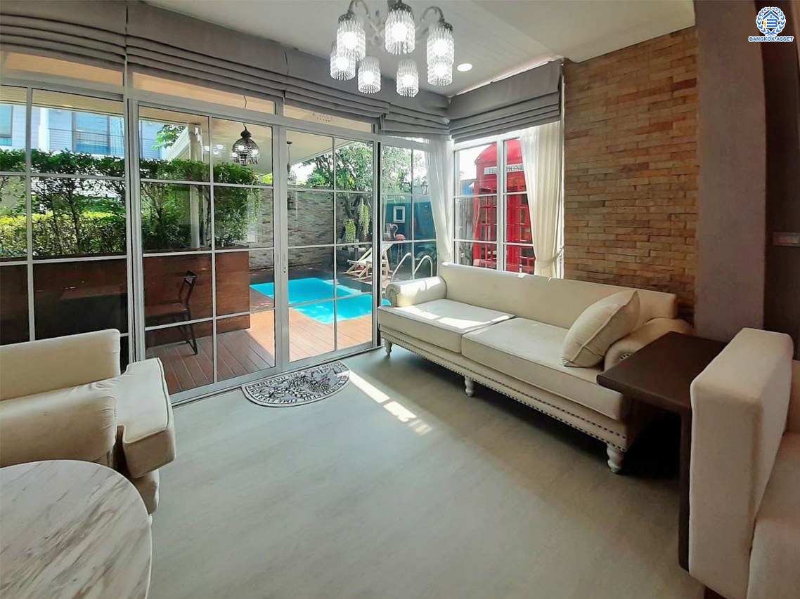 *****บ้านเดี่ยวมือสองนนทบุรี โครงการ เซนโทร ราชพฤกษ์-สวนผัก หลังมุม เนื้อที่กว้างขวางถึง 72.5 ตร.ว. ฟังก์ชัน 4 ห้องนอน 3 ห้องน้ำ 2 ที่จอดรถ บ้านเดี่ยวสไตล์พูลวิลล่า ตกแต่งสวย พร้อมสระว่ายน้ำ บนทำเลแห่งการเดินทาง เชื่อมต่อ ถนนราชพฤกษ์, ถนนนครอินทร์ ใกล้ทางด่วน "ศรีรัช" จองเลย!