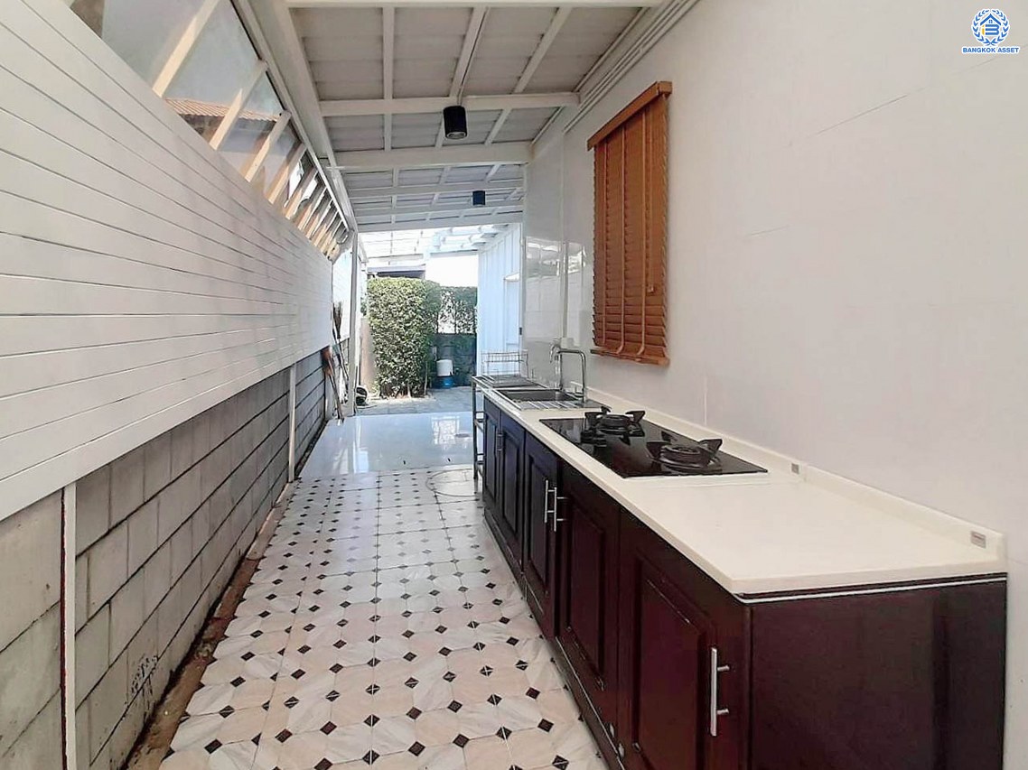 *****บ้านเดี่ยวมือสองนนทบุรี โครงการ เซนโทร ราชพฤกษ์-สวนผัก หลังมุม เนื้อที่กว้างขวางถึง 72.5 ตร.ว. ฟังก์ชัน 4 ห้องนอน 3 ห้องน้ำ 2 ที่จอดรถ บ้านเดี่ยวสไตล์พูลวิลล่า ตกแต่งสวย พร้อมสระว่ายน้ำ บนทำเลแห่งการเดินทาง เชื่อมต่อ ถนนราชพฤกษ์, ถนนนครอินทร์ ใกล้ทางด่วน "ศรีรัช" จองเลย!