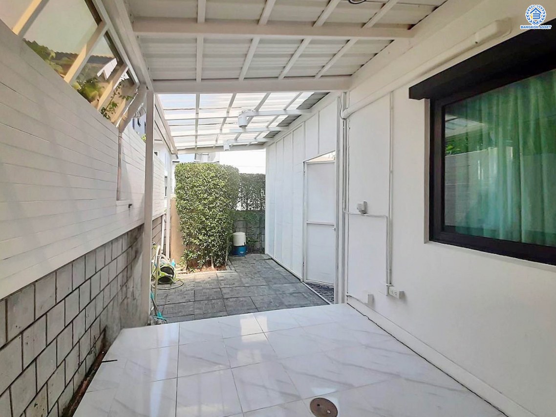 *****บ้านเดี่ยวมือสองนนทบุรี โครงการ เซนโทร ราชพฤกษ์-สวนผัก หลังมุม เนื้อที่กว้างขวางถึง 72.5 ตร.ว. ฟังก์ชัน 4 ห้องนอน 3 ห้องน้ำ 2 ที่จอดรถ บ้านเดี่ยวสไตล์พูลวิลล่า ตกแต่งสวย พร้อมสระว่ายน้ำ บนทำเลแห่งการเดินทาง เชื่อมต่อ ถนนราชพฤกษ์, ถนนนครอินทร์ ใกล้ทางด่วน "ศรีรัช" จองเลย!