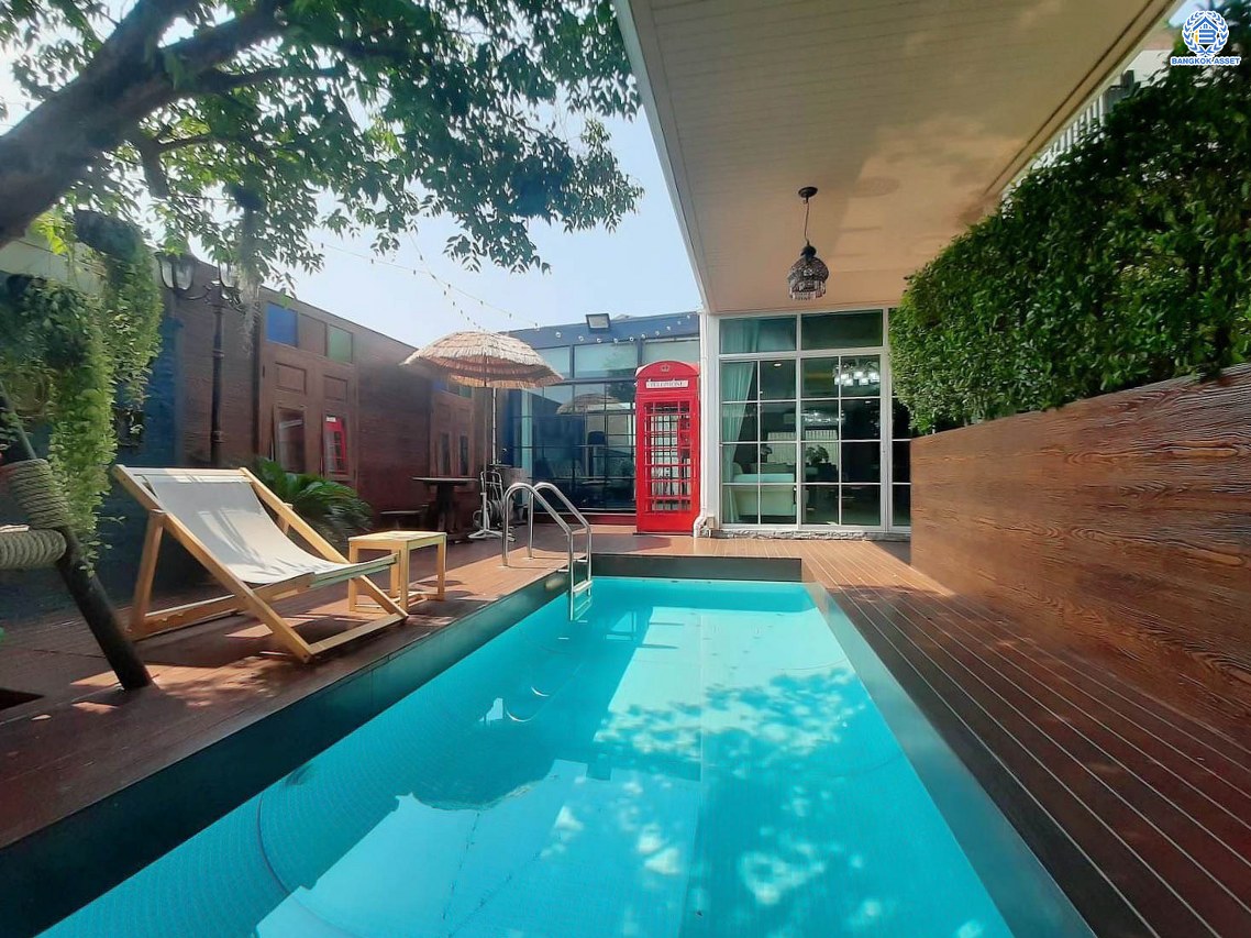 *****บ้านเดี่ยวมือสองนนทบุรี โครงการ เซนโทร ราชพฤกษ์-สวนผัก หลังมุม เนื้อที่กว้างขวางถึง 72.5 ตร.ว. ฟังก์ชัน 4 ห้องนอน 3 ห้องน้ำ 2 ที่จอดรถ บ้านเดี่ยวสไตล์พูลวิลล่า ตกแต่งสวย พร้อมสระว่ายน้ำ บนทำเลแห่งการเดินทาง เชื่อมต่อ ถนนราชพฤกษ์, ถนนนครอินทร์ ใกล้ทางด่วน "ศรีรัช" จองเลย!