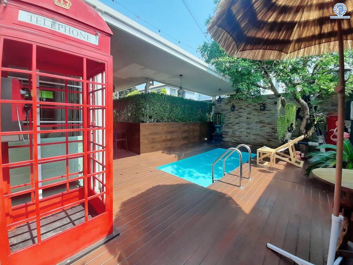 *****บ้านเดี่ยวมือสองนนทบุรี โครงการ เซนโทร ราชพฤกษ์-สวนผัก หลังมุม เนื้อที่กว้างขวางถึง 72.5 ตร.ว. ฟังก์ชัน 4 ห้องนอน 3 ห้องน้ำ 2 ที่จอดรถ บ้านเดี่ยวสไตล์พูลวิลล่า ตกแต่งสวย พร้อมสระว่ายน้ำ บนทำเลแห่งการเดินทาง เชื่อมต่อ ถนนราชพฤกษ์, ถนนนครอินทร์ ใกล้ทางด่วน "ศรีรัช" จองเลย!