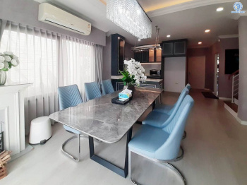 *****บ้านเดี่ยวมือสองนนทบุรี โครงการ เซนโทร ราชพฤกษ์-สวนผัก หลังมุม เนื้อที่กว้างขวางถึง 72.5 ตร.ว. ฟังก์ชัน 4 ห้องนอน 3 ห้องน้ำ 2 ที่จอดรถ บ้านเดี่ยวสไตล์พูลวิลล่า ตกแต่งสวย พร้อมสระว่ายน้ำ บนทำเลแห่งการเดินทาง เชื่อมต่อ ถนนราชพฤกษ์, ถนนนครอินทร์ ใกล้ทางด่วน "ศรีรัช" จองเลย!