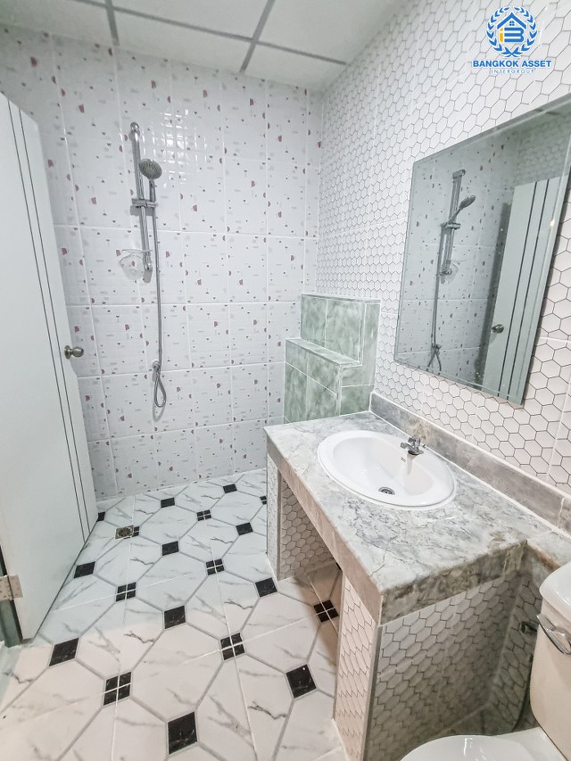 *****ทาวน์เฮ้าส์มือสองนนทบุรี โครงการ ปิยวรารมย์ เฟส1 บางกรวย-ไทรน้อย เนื้อที่ 16 ตร.ว. ฟังก์ชัน 3 ห้องนอน 2 ห้องน้ำ 1 ที่จอดรถ บ้านรีโนเวทใหม่ พร้อมเข้าอยู่ บนทำเลแห่งการเดินทาง เชื่อมต่อถนนบางกรวย-ไทรน้อย, ถนนกาญจนาภิเษก, ถนนบางกรวย-ไทรน้อย จองเลย!