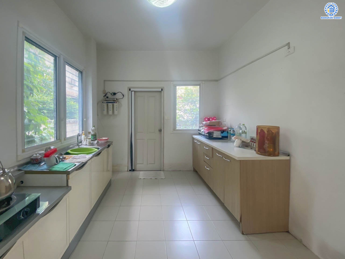 *****บ้านเดี่ยวมือสอง โครงการ เดอะวอเตอร์เฮ้าส์ กาญจนาภิเษก หลังมุม เนื้อที่ 116.30 ตร.ว ฟังก์ชัน 4 ห้องนอน 3 ห้องน้ำ 2 ที่จอดรถ พร้อมเข้าอยู่ บนทำเลเชื่อมต่อถนนเพชรเกษม ถนนกาญจนาภิเษก ถนนเอกชัย