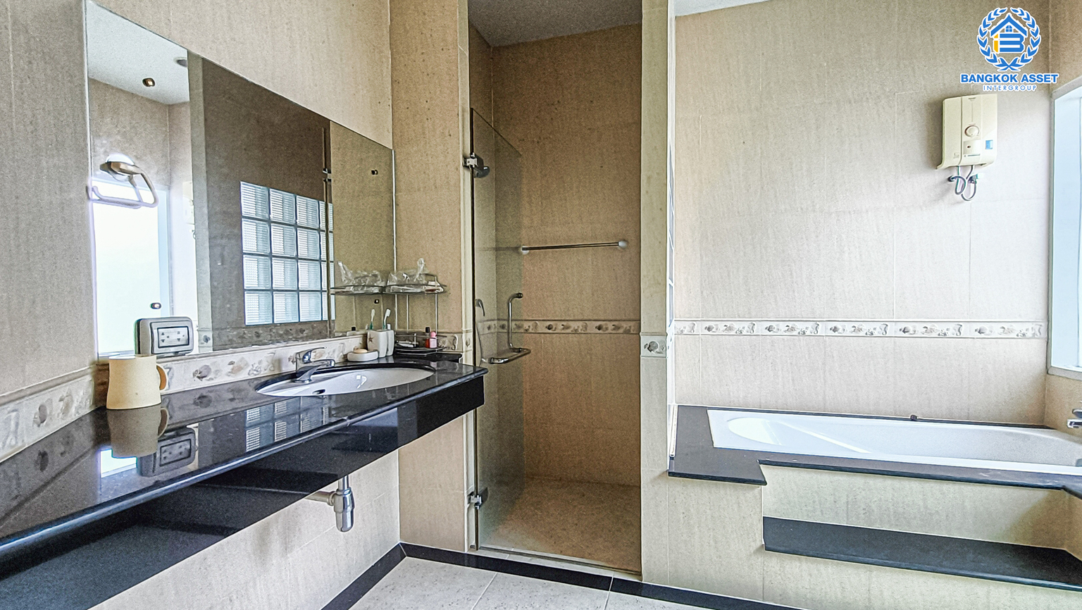 *****บ้านเดี่ยวมือสอง โครงการ เพอร์เฟค มาสเตอร์พีช รัตนาธิเบศร์หลังมุม เนื้อที่ 109.30 ตร.ว ฟังก์ชัน 3 ห้องนอน 3 ห้องน้ำ 2 ที่จอดรถ ฟรี! เครื่องปรับอากาศ ภายในเหมือนใหม่ พร้อมเข้าอยู่ บนทำเลเชื่อมต่อถนนชัยพฤกษ์ ถนนนครอินทร์ ถนนราชพฤกษ์ ใกล้รถไฟฟ้าสายสีม่วง "สถานีไทรม้า" และจุดขึ้นทางด่วน "งามวงศ์วาน"