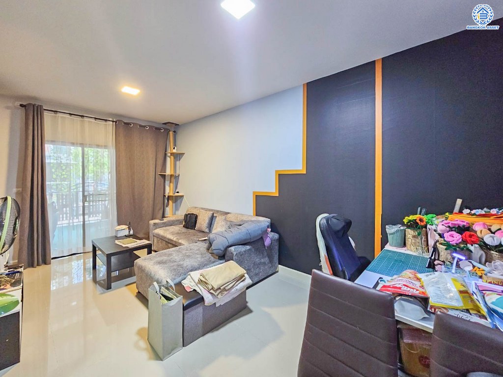 *****ทาวน์เฮ้าส์มือสอง โครงการ สิริเพลส บางใหญ่ หลังมุม เนื้อที่ 21 ตร.ว. ฟังก์ชัน 3 ห้องนอน 3 ห้องน้ำ 1 ห้องอเนกประสงค์  2 ที่จอดรถ พร้อมเข้าอยู่ โครงการบนทำเลเดินทางสะดวก เชื่อมต่อถนนอัจฉริยะพัฒนา ถนนกาญจนาภิเษก ใกล้โครงการรถไฟฟ้าสายสีม่วง "สถานีตลาดบางใหญ่" และเซ็นทรัลเวสเกต